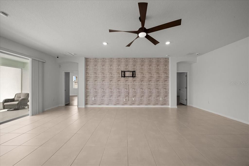 En Venta: $435,000 (4 camas, 3 baños, 2553 Pies cuadrados)