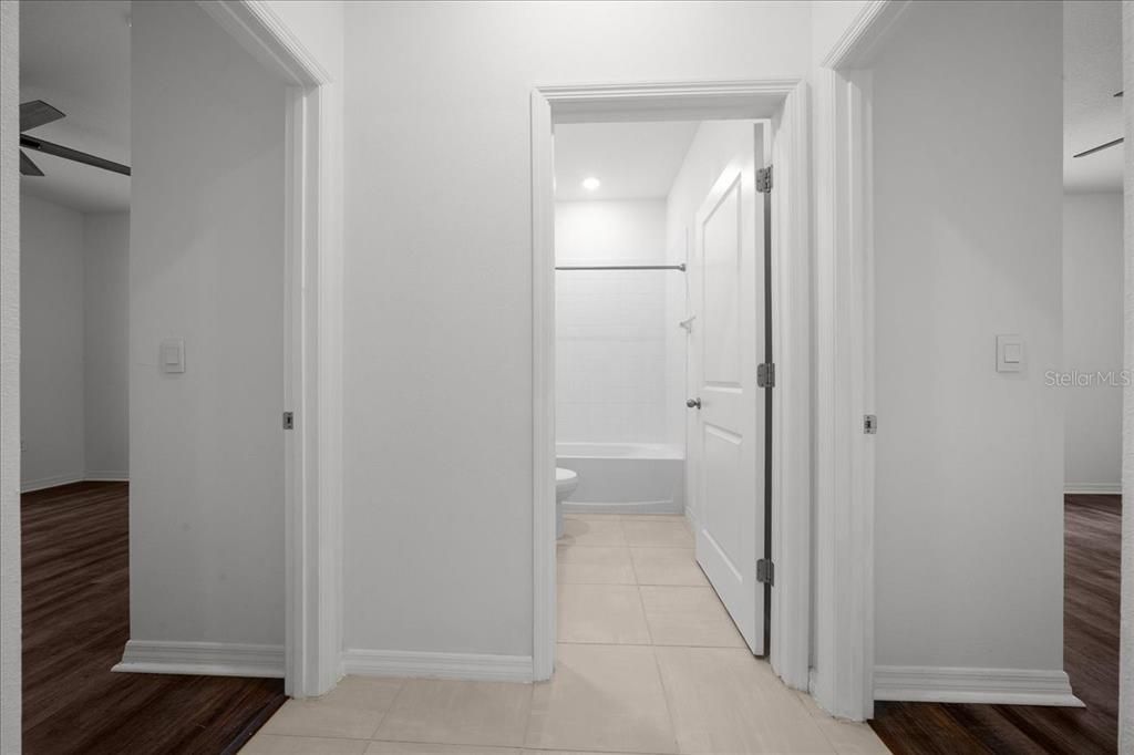 En Venta: $435,000 (4 camas, 3 baños, 2553 Pies cuadrados)