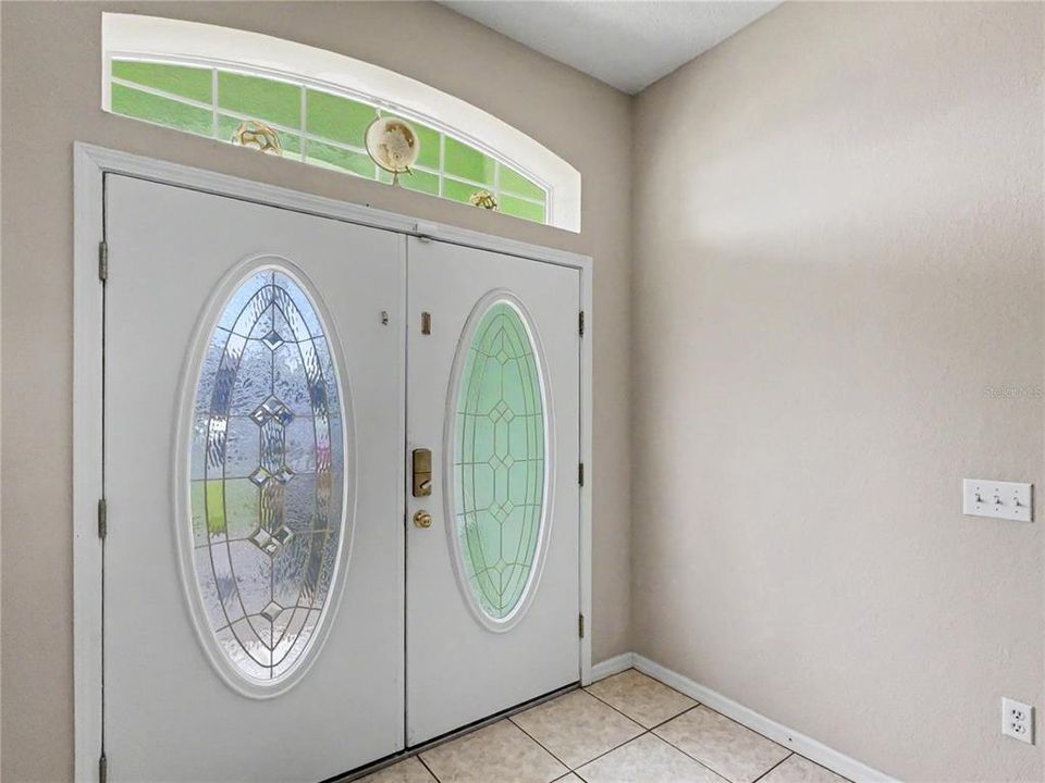 En Venta: $349,900 (3 camas, 2 baños, 2057 Pies cuadrados)