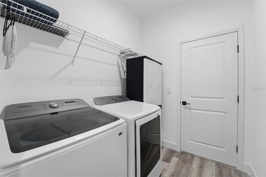 For Rent: $2,150 (4 beds, 2 baths, 1850 Square Feet)