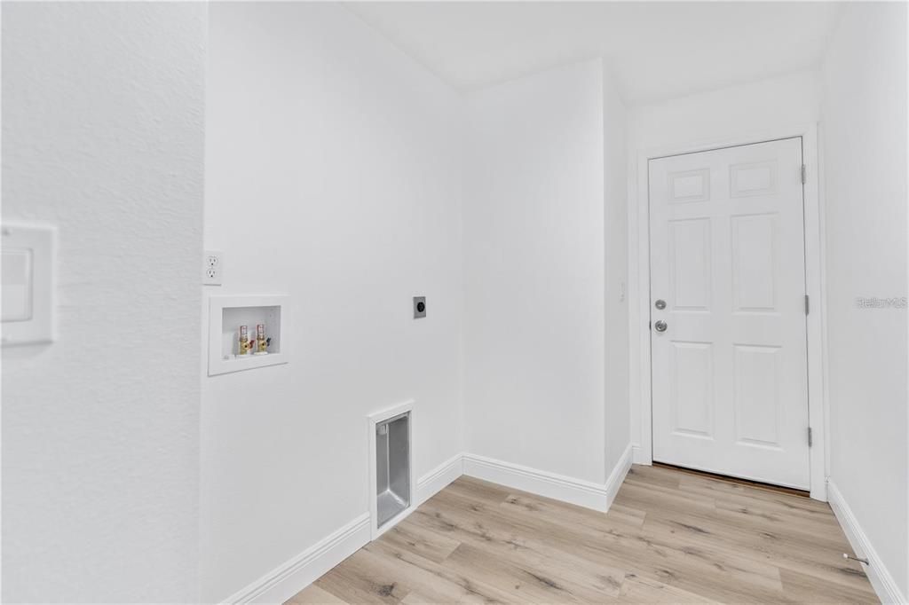 For Rent: $2,000 (3 beds, 2 baths, 1522 Square Feet)