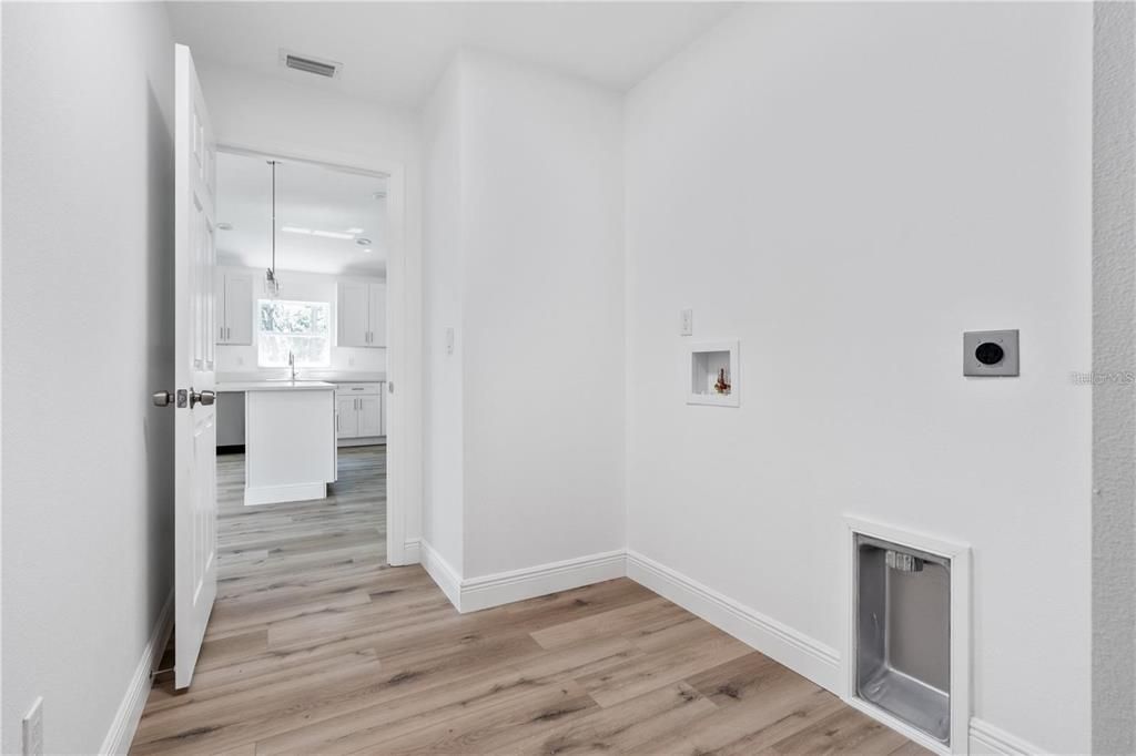 For Rent: $2,000 (3 beds, 2 baths, 1522 Square Feet)