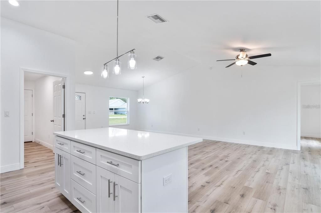 For Rent: $2,000 (3 beds, 2 baths, 1522 Square Feet)