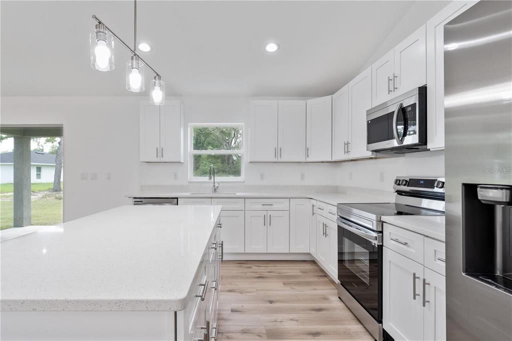 For Rent: $2,000 (3 beds, 2 baths, 1522 Square Feet)