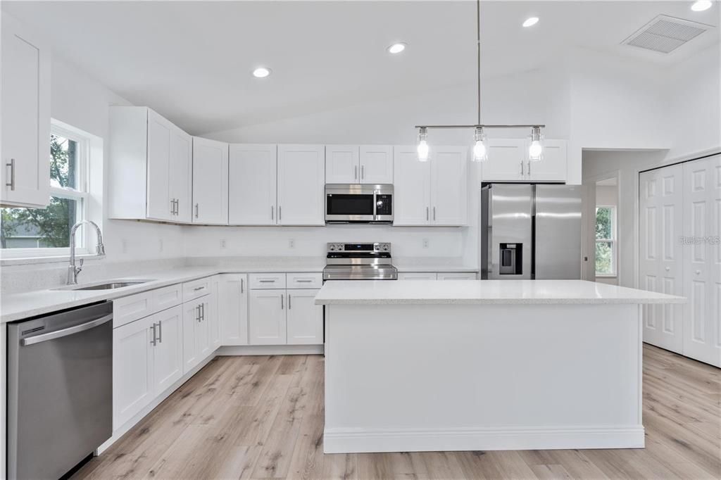 For Rent: $2,000 (3 beds, 2 baths, 1522 Square Feet)