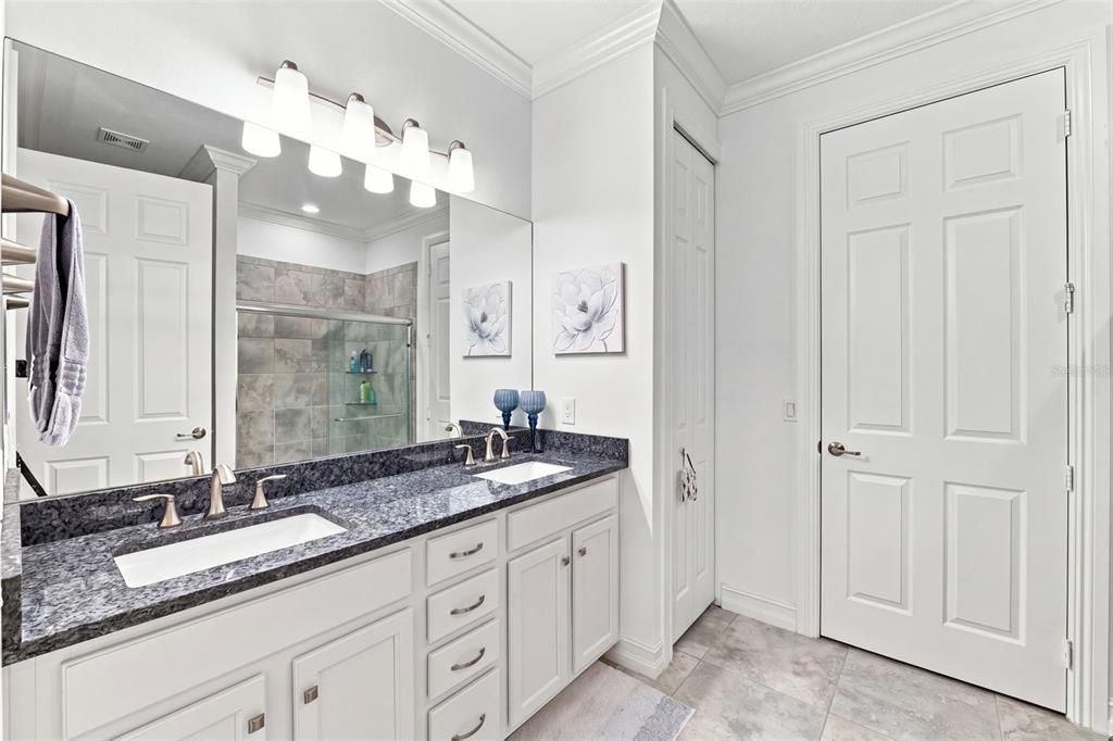 For Sale: $369,900 (3 beds, 2 baths, 1864 Square Feet)