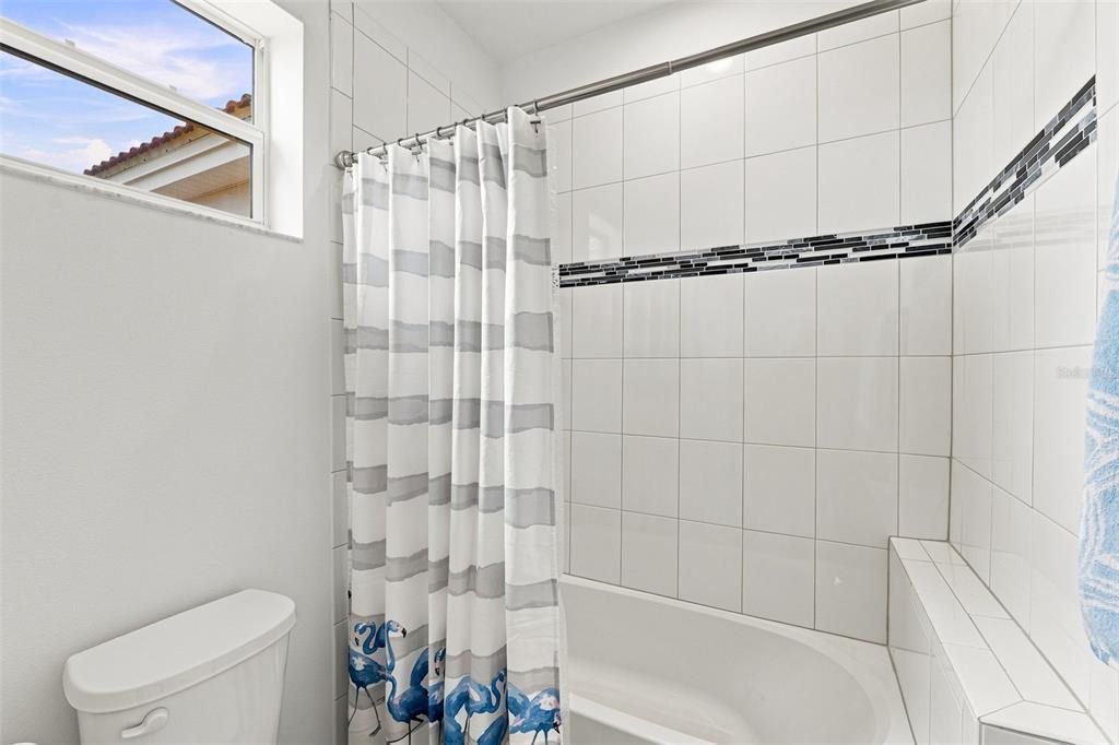 For Sale: $369,900 (3 beds, 2 baths, 1864 Square Feet)