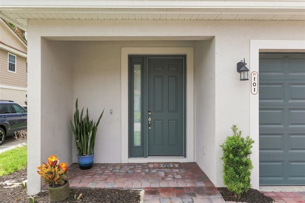 For Sale: $369,900 (3 beds, 2 baths, 1864 Square Feet)