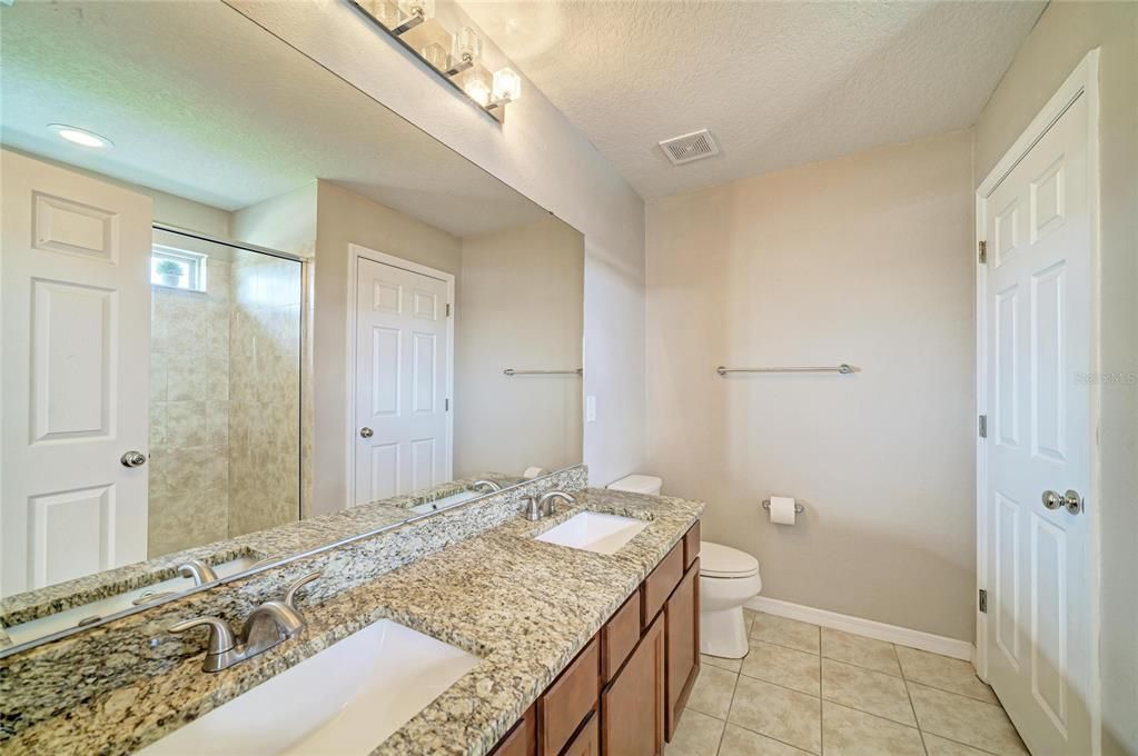 For Sale: $435,000 (4 beds, 2 baths, 2632 Square Feet)