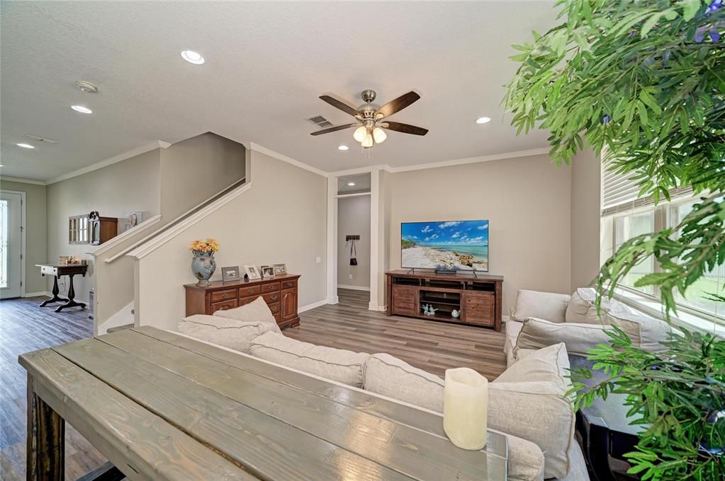 For Sale: $435,000 (4 beds, 2 baths, 2632 Square Feet)