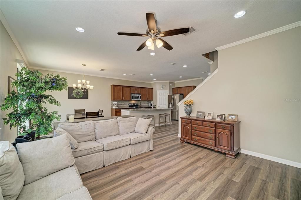 For Sale: $435,000 (4 beds, 2 baths, 2632 Square Feet)