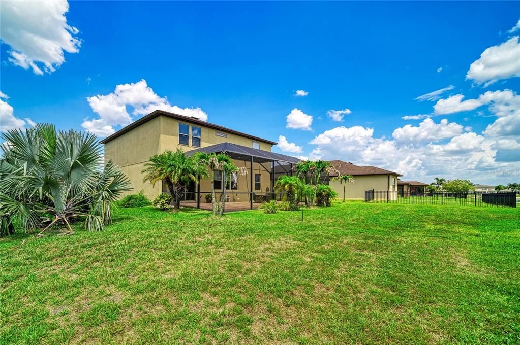 For Sale: $435,000 (4 beds, 2 baths, 2632 Square Feet)