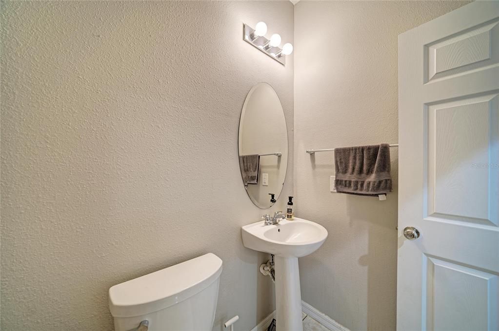 For Sale: $435,000 (4 beds, 2 baths, 2632 Square Feet)