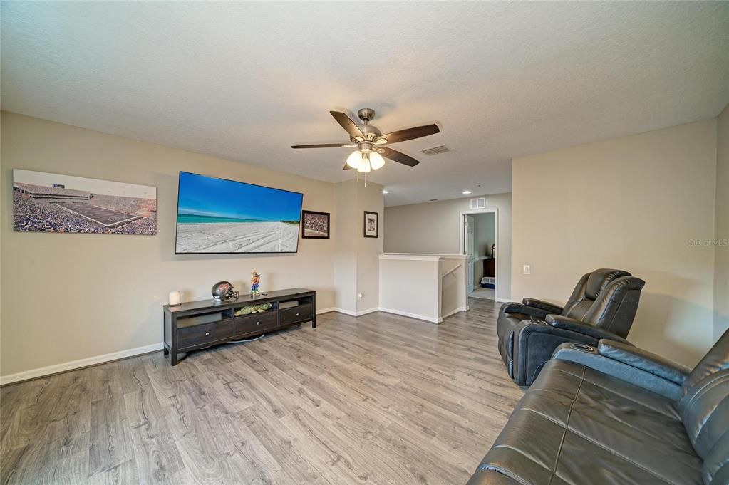 For Sale: $435,000 (4 beds, 2 baths, 2632 Square Feet)
