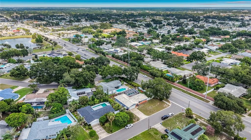 На продажу: $495,000 (4 спален, 2 ванн, 1613 Квадратных фут)