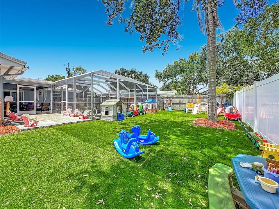 На продажу: $495,000 (4 спален, 2 ванн, 1613 Квадратных фут)
