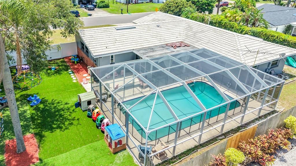 На продажу: $495,000 (4 спален, 2 ванн, 1613 Квадратных фут)