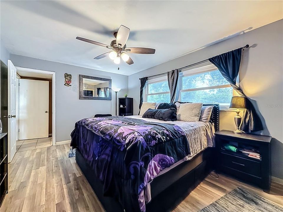 На продажу: $495,000 (4 спален, 2 ванн, 1613 Квадратных фут)