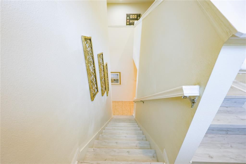 На продажу: $680,000 (8 спален, 6 ванн, 4041 Квадратных фут)
