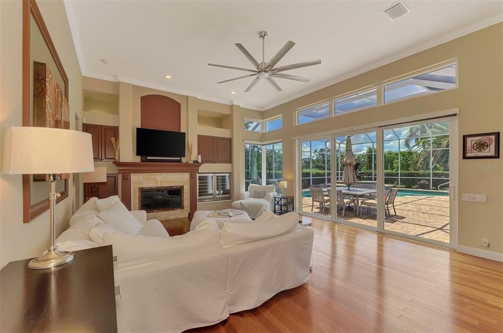 For Sale: $1,675,000 (4 beds, 3 baths, 3903 Square Feet)