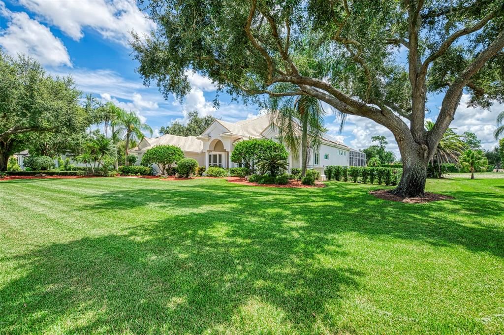 For Sale: $1,675,000 (4 beds, 3 baths, 3903 Square Feet)