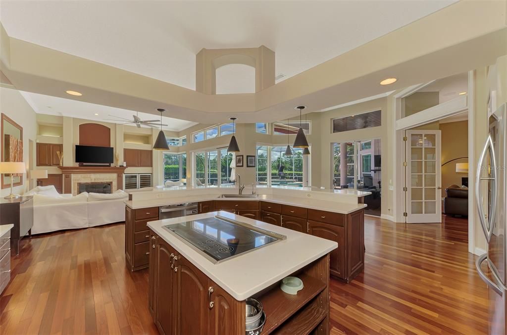 For Sale: $1,675,000 (4 beds, 3 baths, 3903 Square Feet)