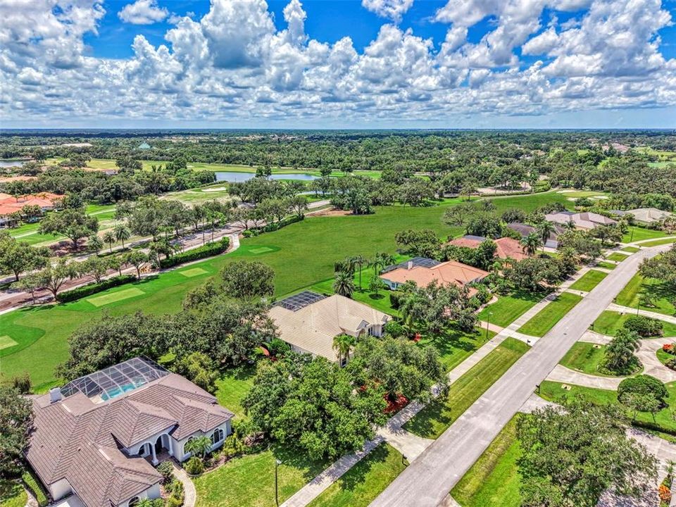 For Sale: $1,675,000 (4 beds, 3 baths, 3903 Square Feet)
