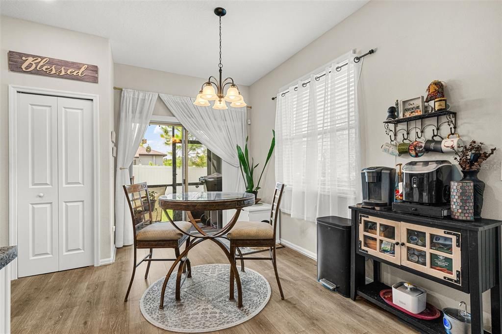For Sale: $275,000 (2 beds, 2 baths, 1541 Square Feet)