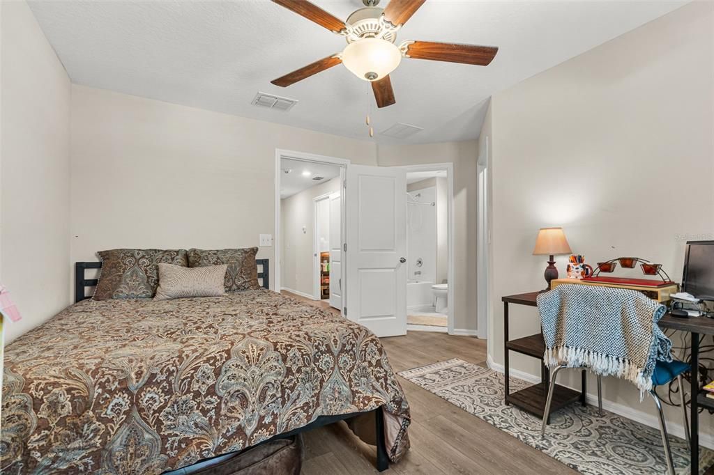 For Sale: $275,000 (2 beds, 2 baths, 1541 Square Feet)