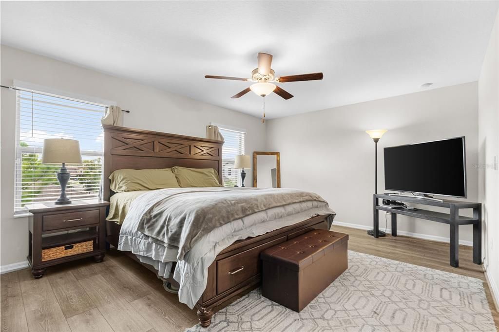 For Sale: $275,000 (2 beds, 2 baths, 1541 Square Feet)