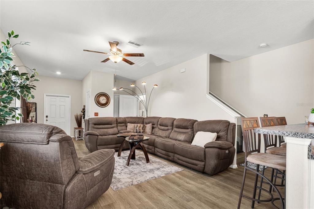 For Sale: $275,000 (2 beds, 2 baths, 1541 Square Feet)