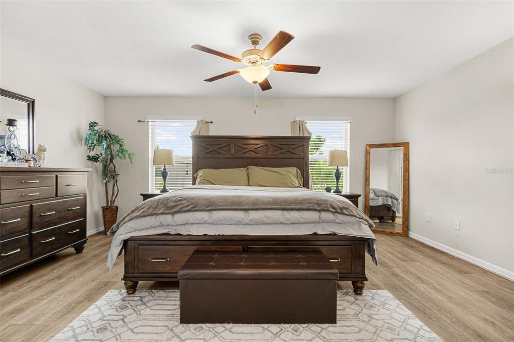 For Sale: $275,000 (2 beds, 2 baths, 1541 Square Feet)