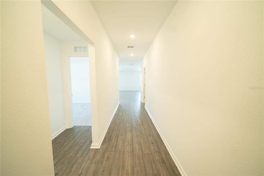 В аренду: $2,095 (4 спален, 2 ванн, 1821 Квадратных фут)