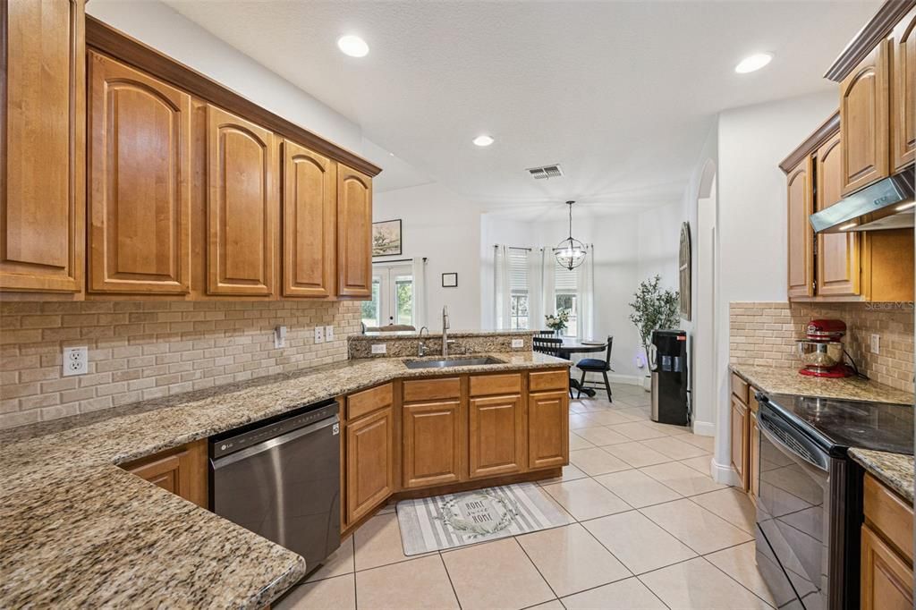 For Sale: $498,000 (3 beds, 2 baths, 1834 Square Feet)