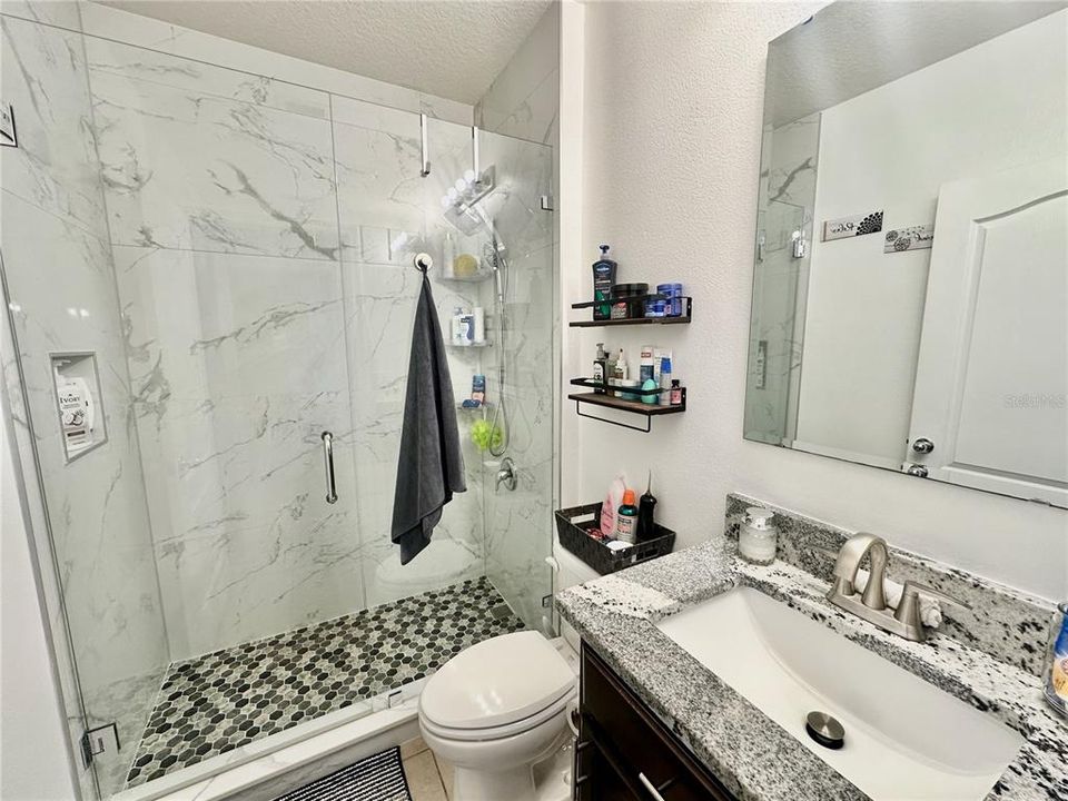 For Rent: $2,200 (4 beds, 2 baths, 1826 Square Feet)