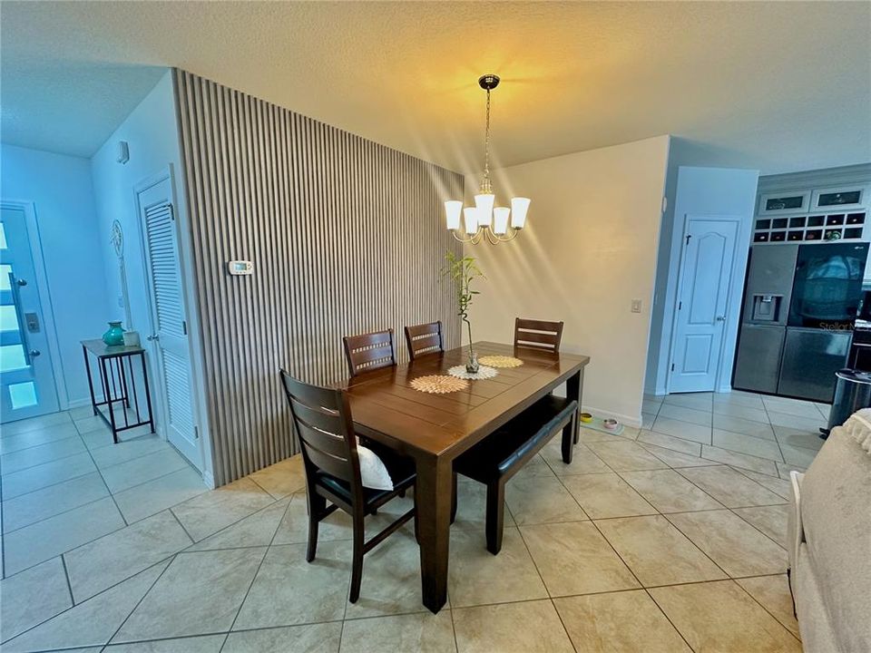 For Rent: $2,200 (4 beds, 2 baths, 1826 Square Feet)