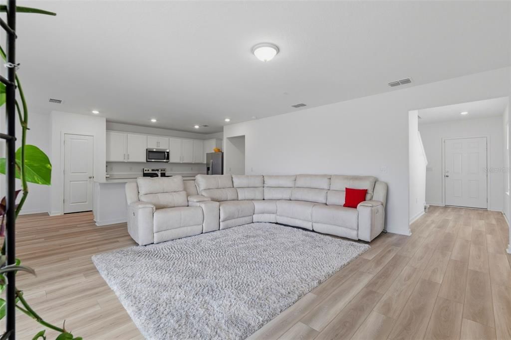 В аренду: $3,250 (5 спален, 3 ванн, 2615 Квадратных фут)