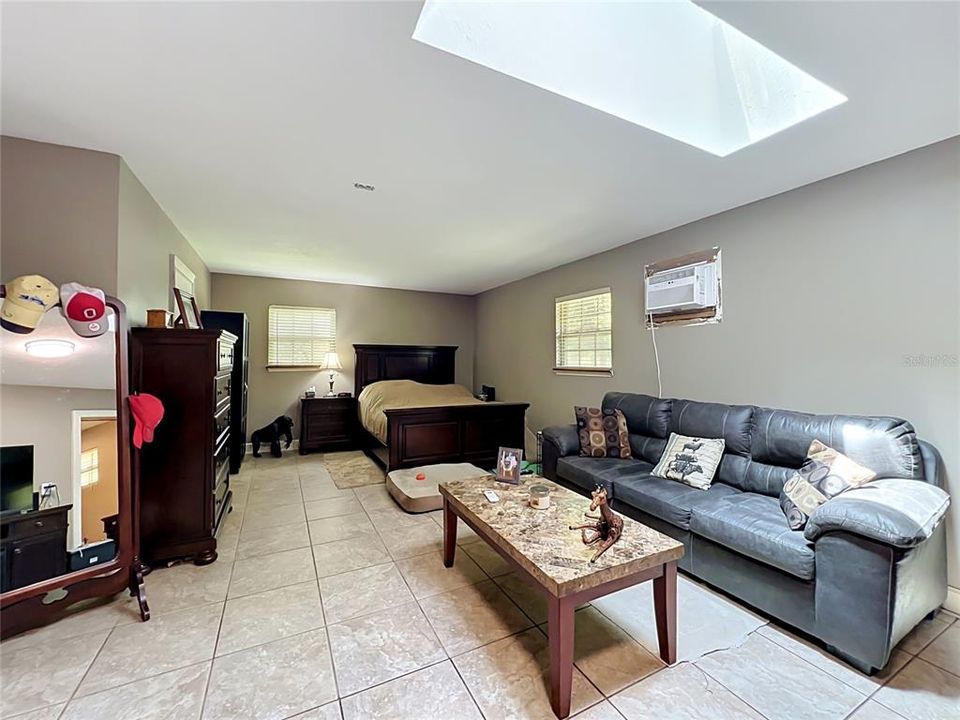 For Sale: $449,000 (3 beds, 3 baths, 1912 Square Feet)