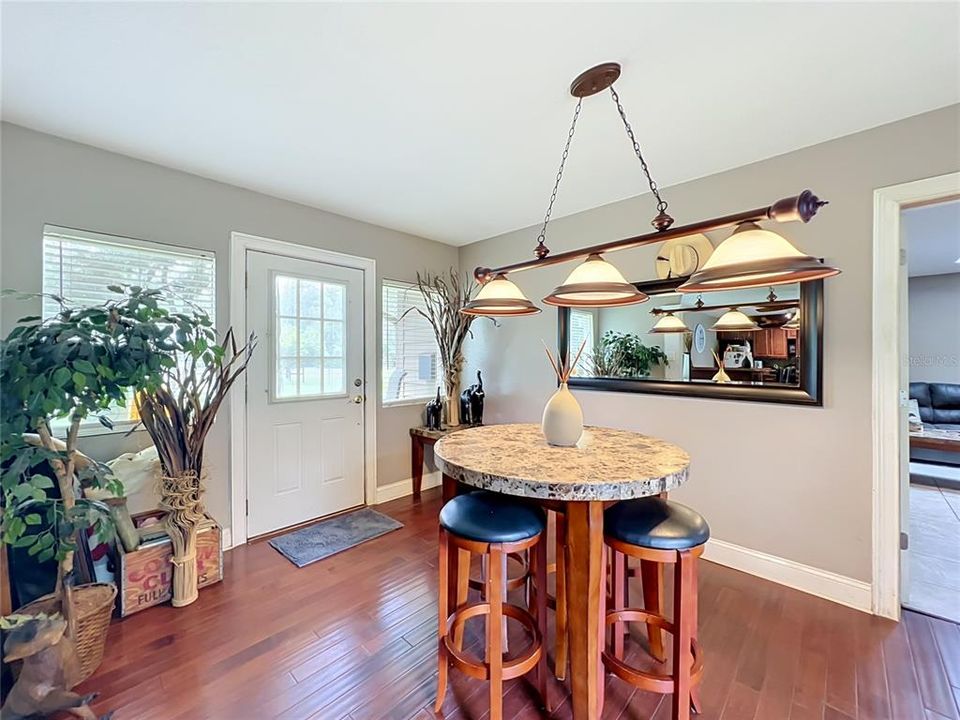 For Sale: $449,000 (3 beds, 3 baths, 1912 Square Feet)
