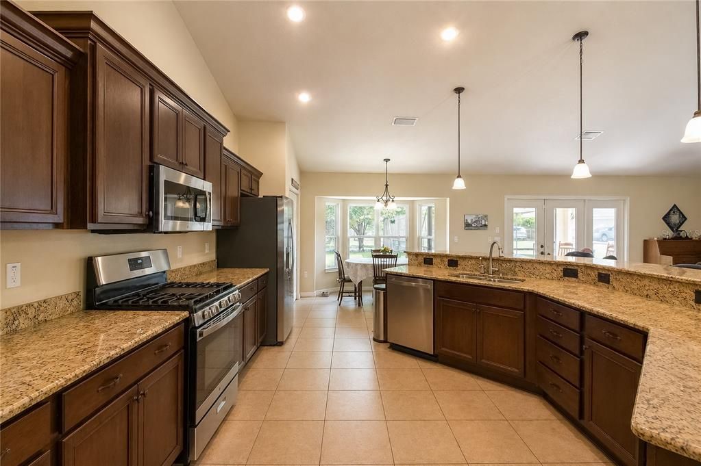For Sale: $725,000 (3 beds, 2 baths, 2384 Square Feet)