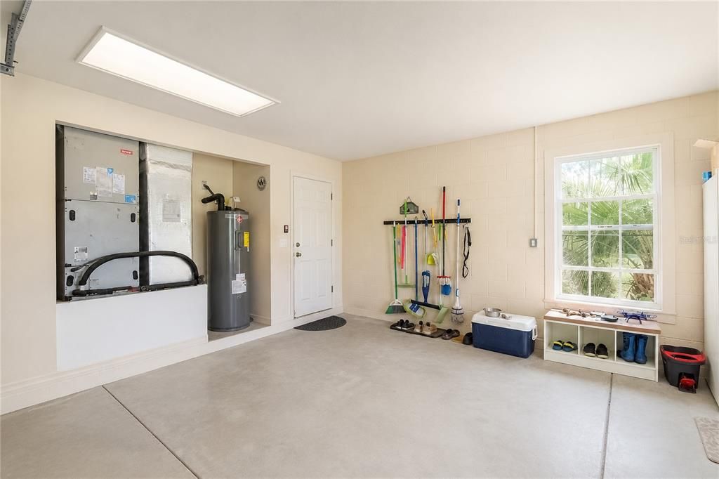 For Sale: $725,000 (3 beds, 2 baths, 2384 Square Feet)