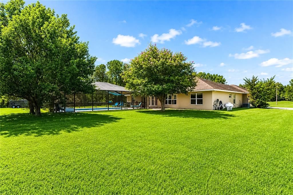 For Sale: $725,000 (3 beds, 2 baths, 2384 Square Feet)