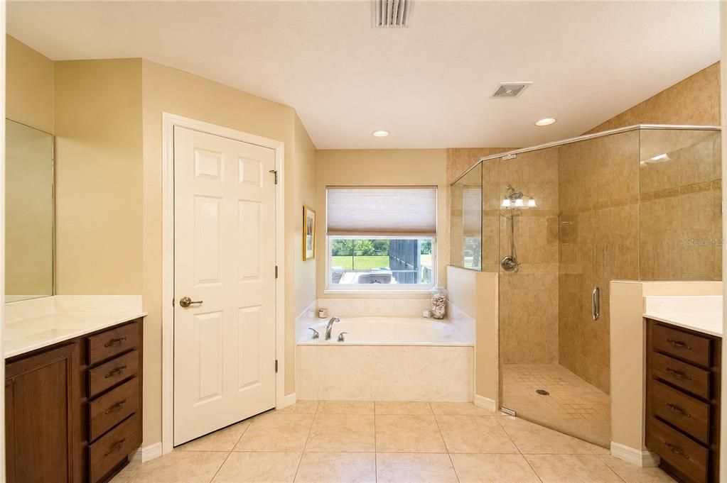 For Sale: $725,000 (3 beds, 2 baths, 2384 Square Feet)