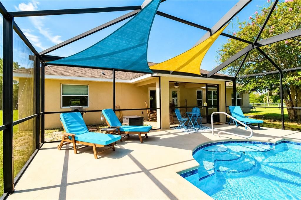For Sale: $725,000 (3 beds, 2 baths, 2384 Square Feet)
