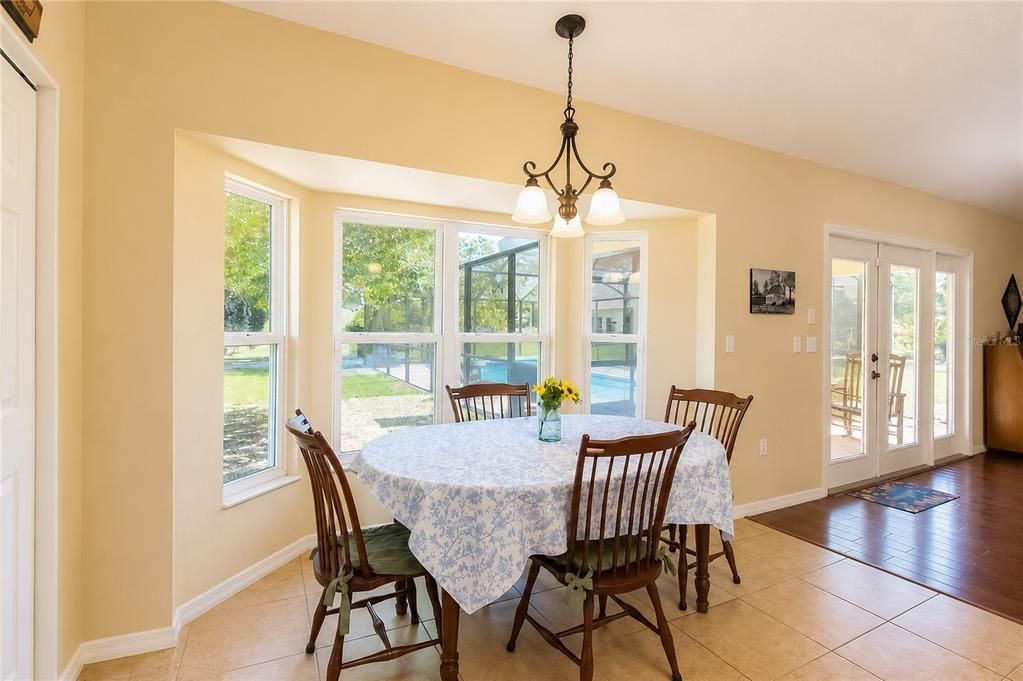 For Sale: $725,000 (3 beds, 2 baths, 2384 Square Feet)