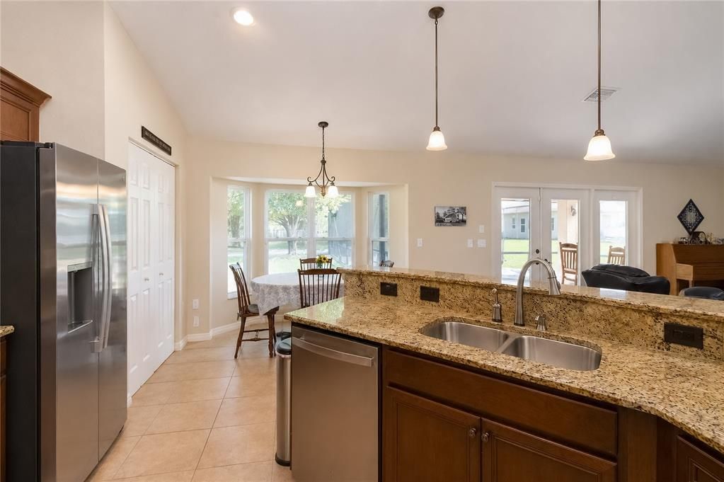 For Sale: $725,000 (3 beds, 2 baths, 2384 Square Feet)