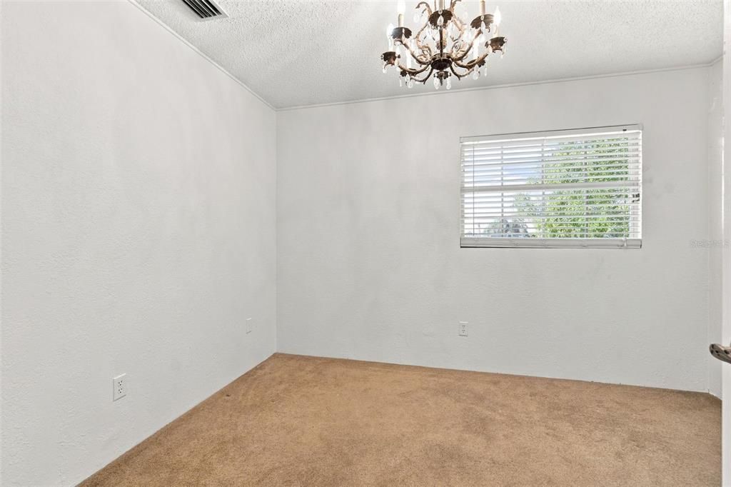For Sale: $500,000 (4 beds, 2 baths, 2416 Square Feet)
