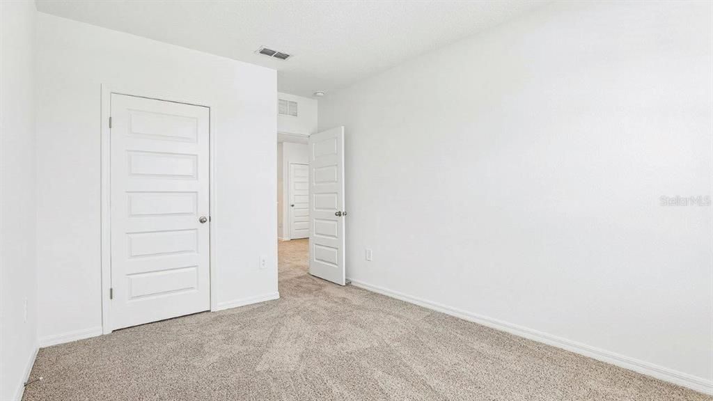 На продажу: $319,990 (4 спален, 2 ванн, 2305 Квадратных фут)