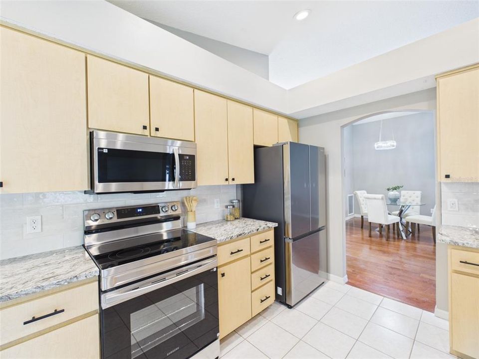 En Venta: $342,900 (3 camas, 2 baños, 1721 Pies cuadrados)