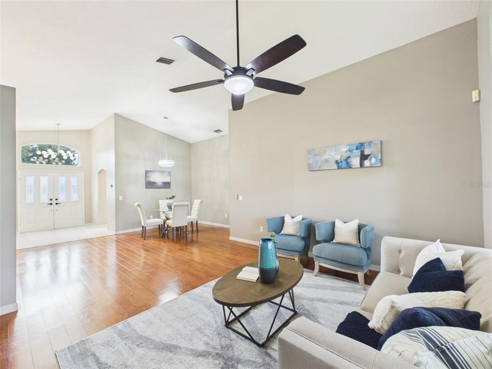 En Venta: $342,900 (3 camas, 2 baños, 1721 Pies cuadrados)